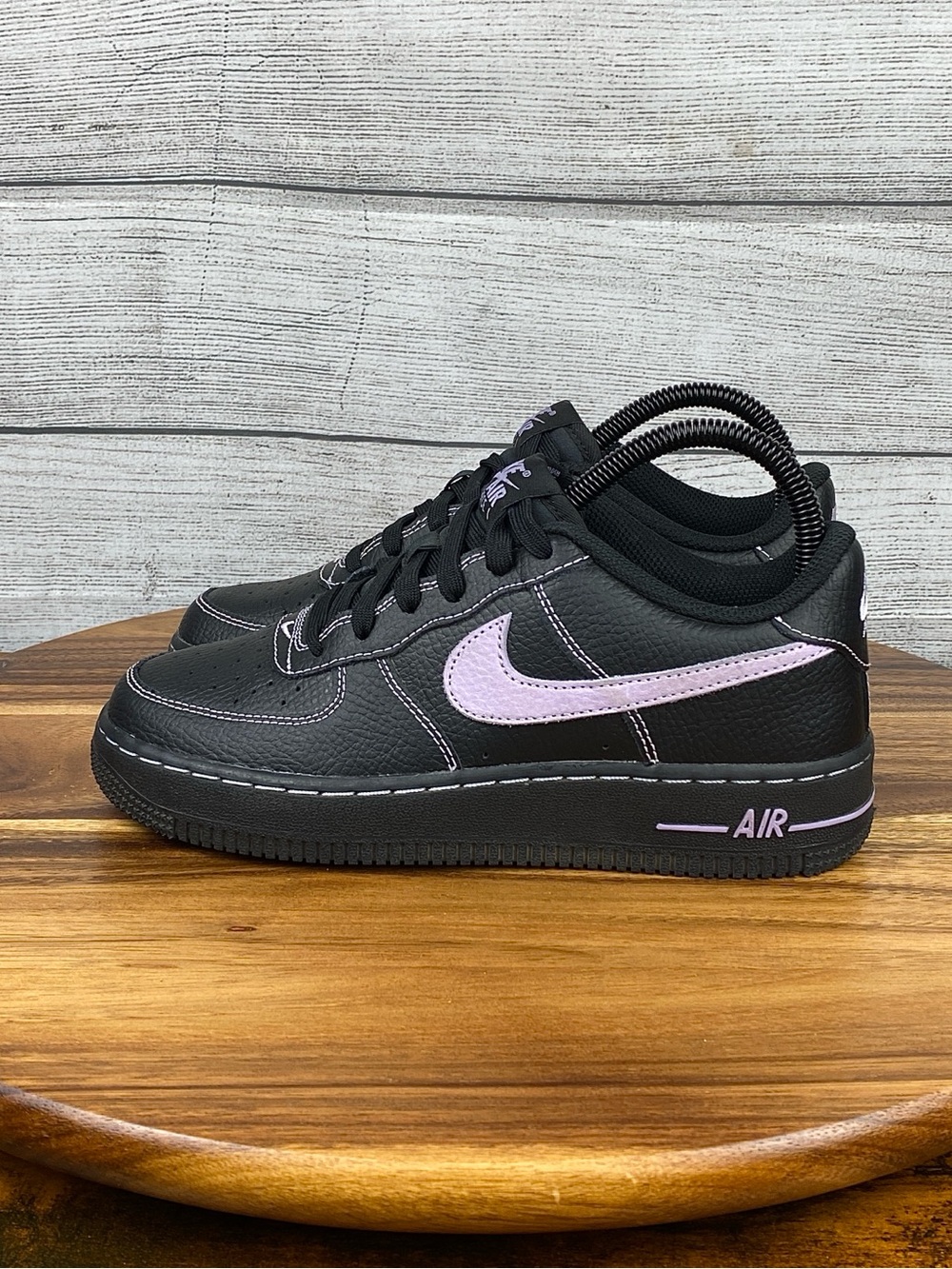 Nike Air Force 1 Low 07 LV8 Hydrangeas Purple Black Shoes Women’s Size 5.5 / 4Y